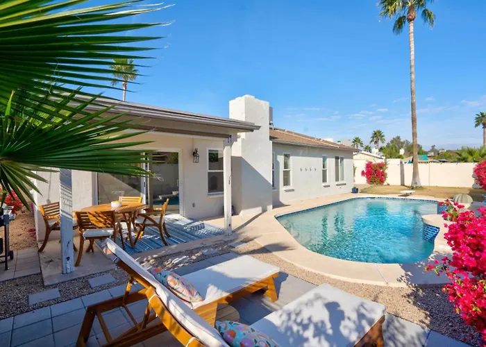 Oasis With Diving Pool * Chandler