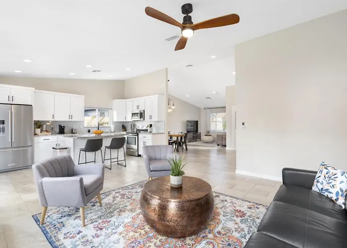 Oasis With Diving Pool Holiday home Chandler