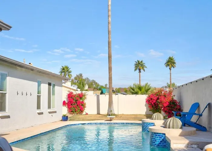 Oasis With Diving Pool Holiday home Chandler